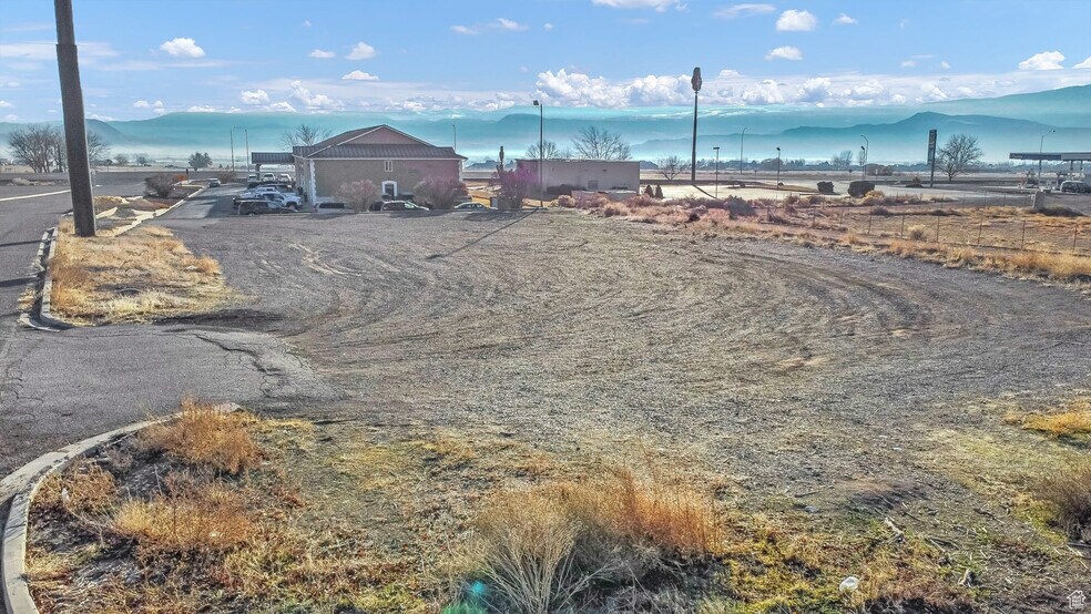 20 W 1400 N, Richfield, UT à vendre - Aérien - Image 2 de 6