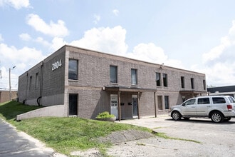 5555 N Tacoma Ave, Indianapolis, IN à louer Photo du bâtiment- Image 1 de 7