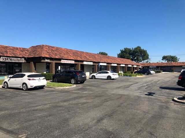 7411 Garden Grove Blvd, Garden Grove, CA à louer - Photo du bâtiment - Image 3 de 4
