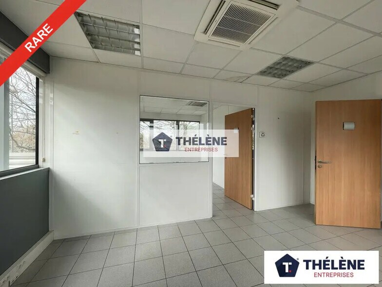 Office in Castelnau-le-Lez for lease - Interior Photo - Image 2 of 9