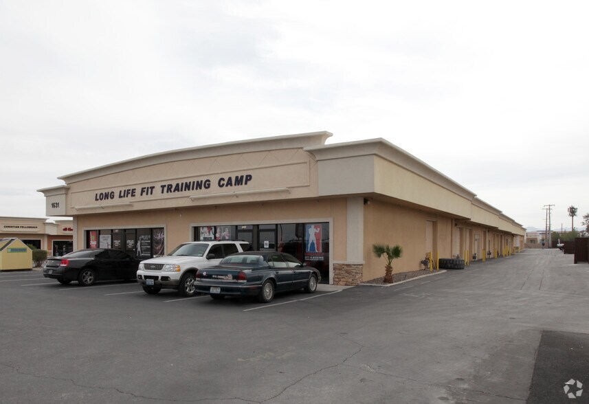 1631 E Sunset Rd, Las Vegas, NV à louer - Photo du bâtiment - Image 3 de 4