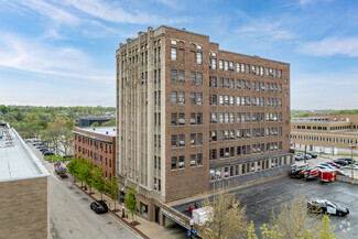 Plus de détails pour 164 Division St, Elgin, IL - Bureau à louer