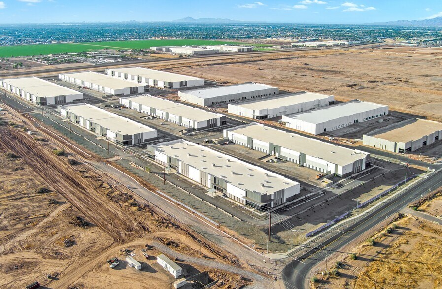 7524 E Warner Rd, Mesa, AZ à louer - Photo du bâtiment - Image 2 de 7