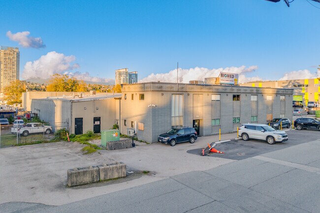 Plus de détails pour 5371 Regent St, Burnaby, BC - Industriel à vendre