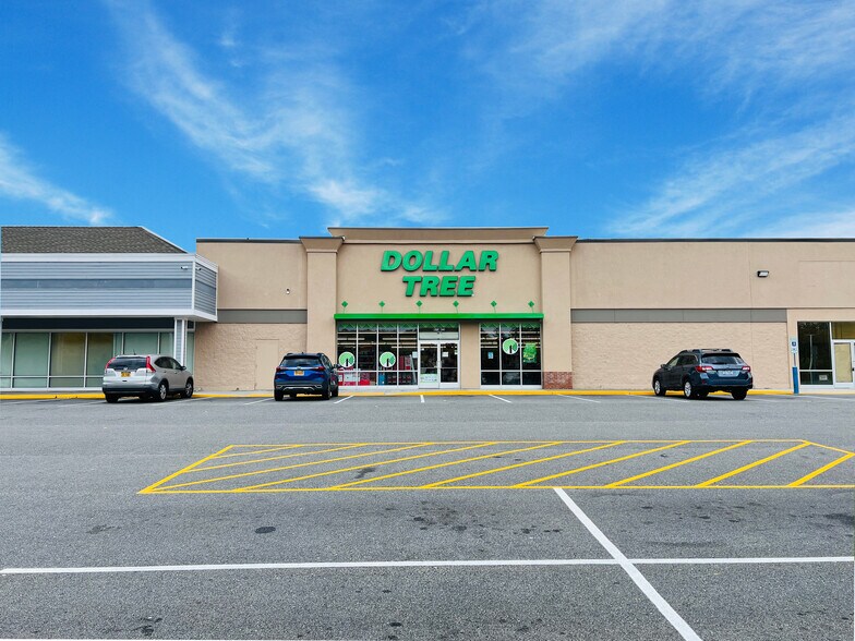 987 Route 6, Mahopac, NY à louer - Photo du bâtiment - Image 3 de 9