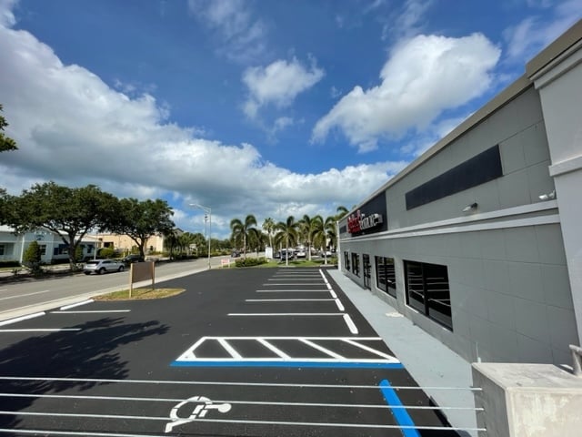 2665 Davis Blvd, Naples, FL for sale - Building Photo - Image 3 of 13