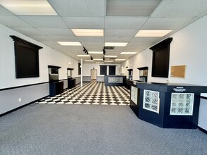 620 Auburn Way S, Auburn, WA for lease Interior Photo- Image 2 of 4