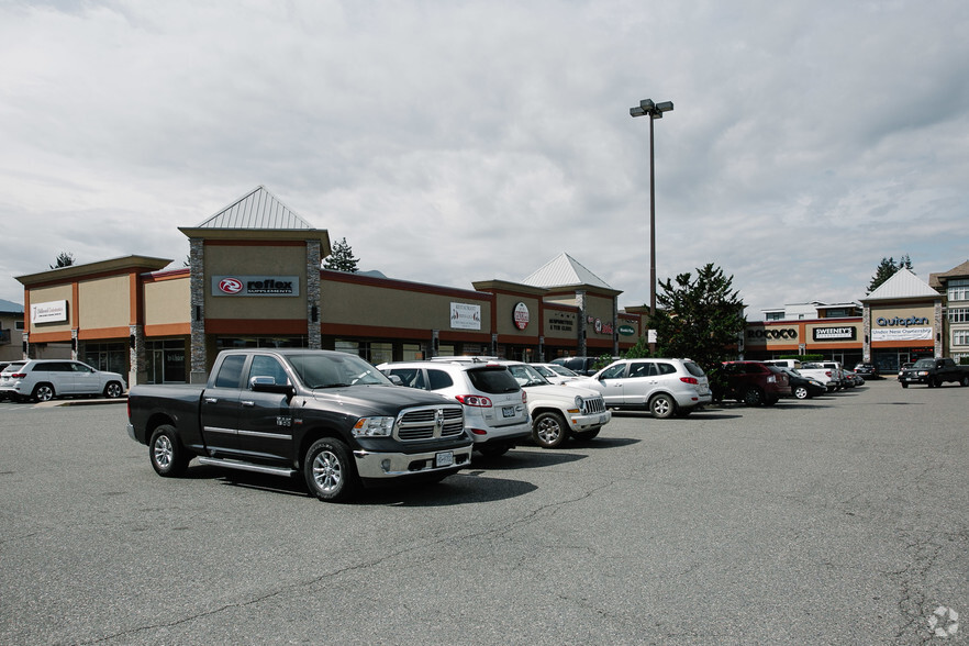 5725 Vedder Rd, Chilliwack, BC for sale - Primary Photo - Image 1 of 14