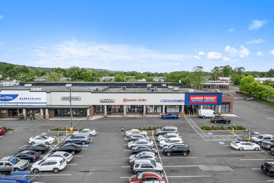 983 New Britain Ave, West Hartford, CT for lease - Building Photo - Image 2 of 3