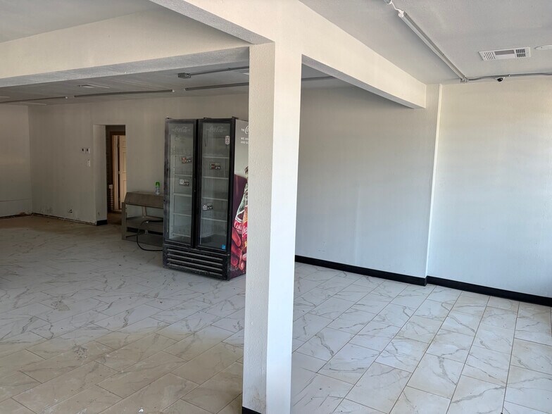 2826 E Rosedale St, Fort Worth, TX for lease - Primary Photo - Image 2 of 25