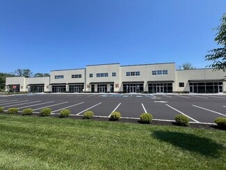 Plus de détails pour 90 Adelphia Rd, Farmingdale, NJ - Bureau/Commerce de détail à louer