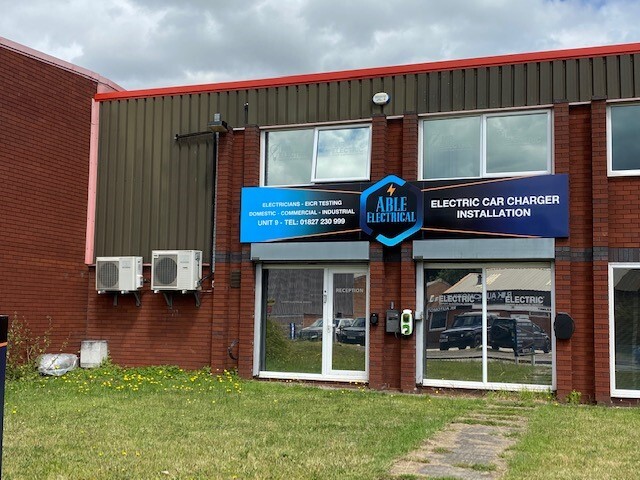8 Ariane, Lichfield Road Industrial Estate, Tamworth for sale - Building Photo - Image 2 of 3