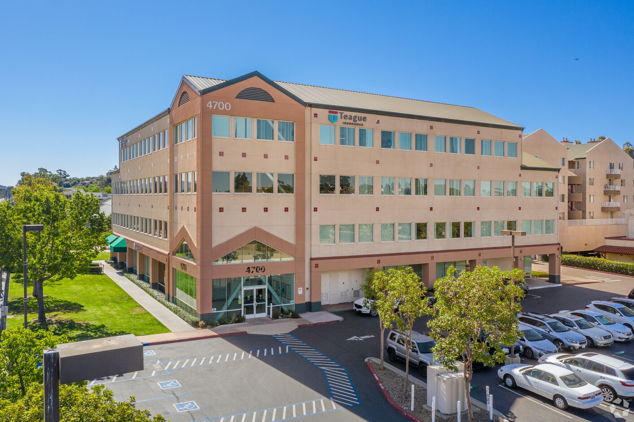 4700 Spring St, La Mesa, CA à louer Photo principale- Image 1 de 7