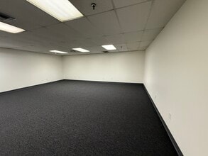 17632 Metzler Ln, Huntington Beach, CA for lease Interior Photo- Image 2 of 11