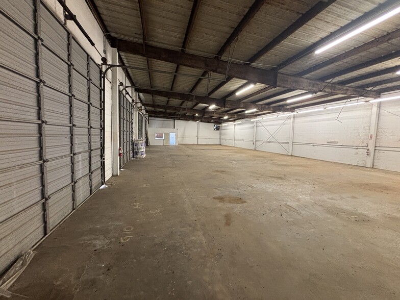 5609 Bellaire Blvd, Houston, TX for lease - Building Photo - Image 2 of 4