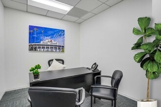 35 N lake Ave, Pasadena, CA for lease Interior Photo- Image 2 of 9