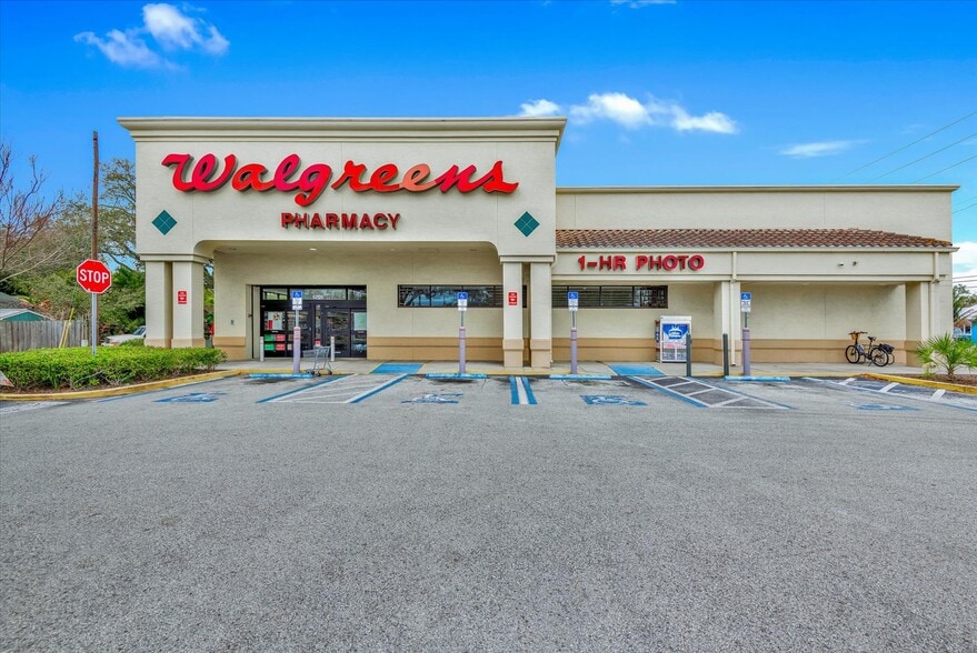 5701 Gulfport Blvd S, Gulfport, FL for sale - Building Photo - Image 2 of 18