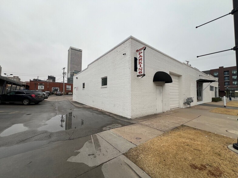 210 S Frankfort Ave, Tulsa, OK à vendre - Photo du bâtiment - Image 1 de 1
