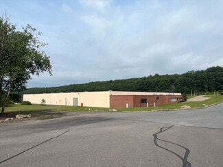 Plus de détails pour 10 Schultz Drive, Delano, PA - Industriel à louer