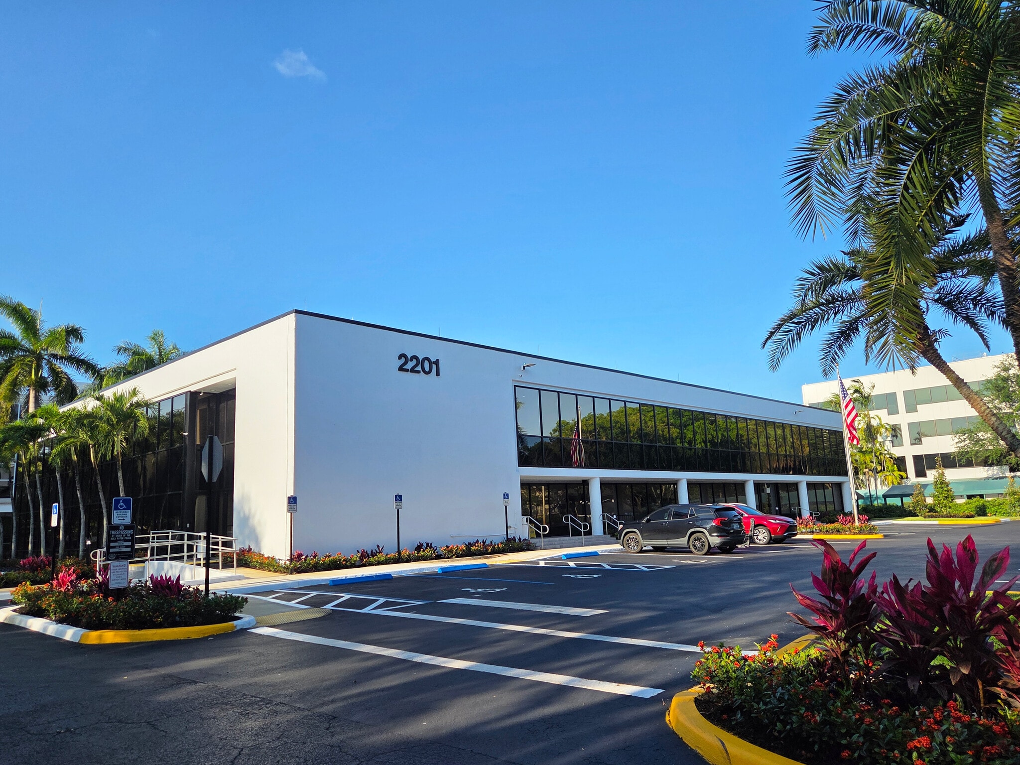 2201 NW Corporate Blvd, Boca Raton, FL for lease Primary Photo- Image 1 of 21