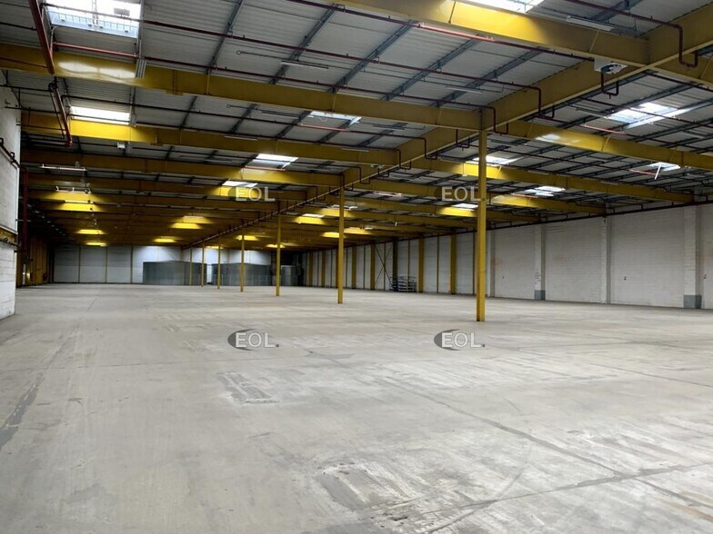 2-4 Rue Des Châtaigniers, Ormes for lease - Building Photo - Image 2 of 4