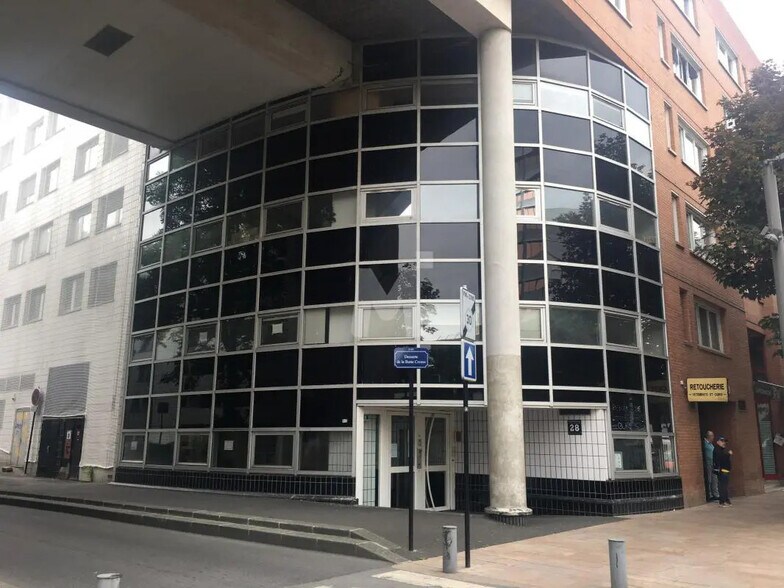 Bureau dans Évry-Courcouronnes à louer - Photo du bâtiment - Image 1 de 10