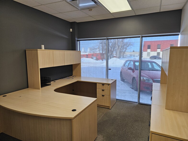 9323-9333 37th Ave NW, Edmonton, AB for lease - Interior Photo - Image 3 of 8