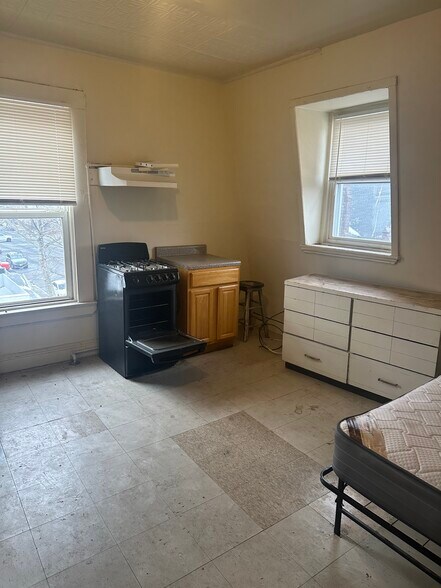 69 Pennsylvania Ave, Newark, NJ à vendre - Photo du bâtiment - Image 2 de 3