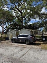 5881-5897 Whitfield Ave, Sarasota, FL à louer Photo du bâtiment- Image 2 de 7