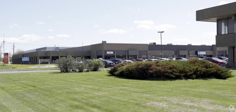 9900-9942 Ch de la Côte-de-Liesse, Montréal, QC for lease - Building Photo - Image 3 of 15