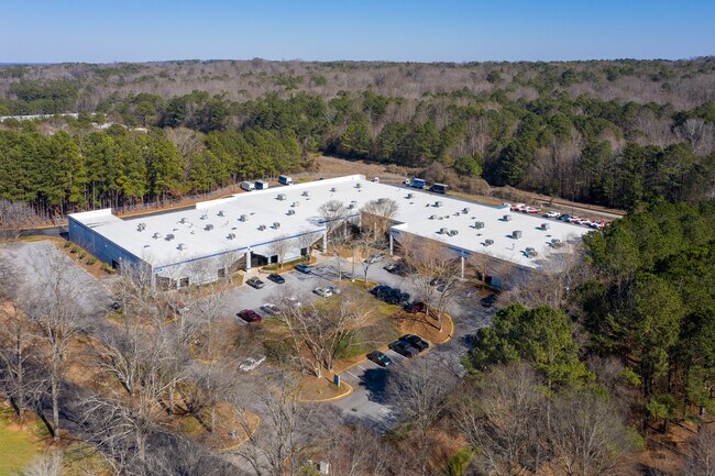 Plus de détails pour 5243 Royal Woods Pky, Tucker, GA - Local d'activités à louer