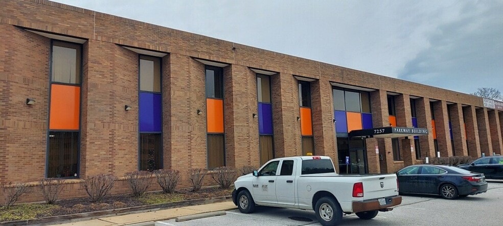 7257 Parkway Dr, Hanover, MD à vendre - Photo du bâtiment - Image 2 de 12