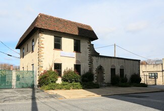 Plus de détails pour 330 W 24th St, Baltimore, MD - Local d'activités à louer
