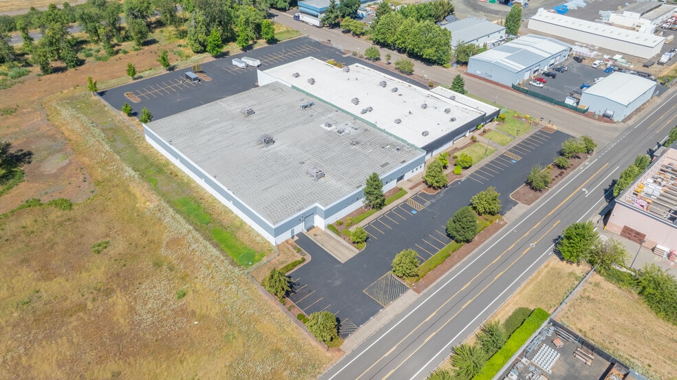 3403 W 7th Ave, Eugene, OR à louer - Photo du bâtiment - Image 2 de 47