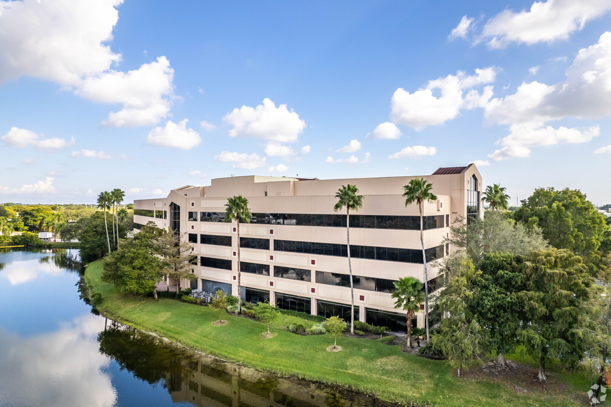 1601 SW 80th Ter, Plantation, FL for lease Building Photo- Image 1 of 9