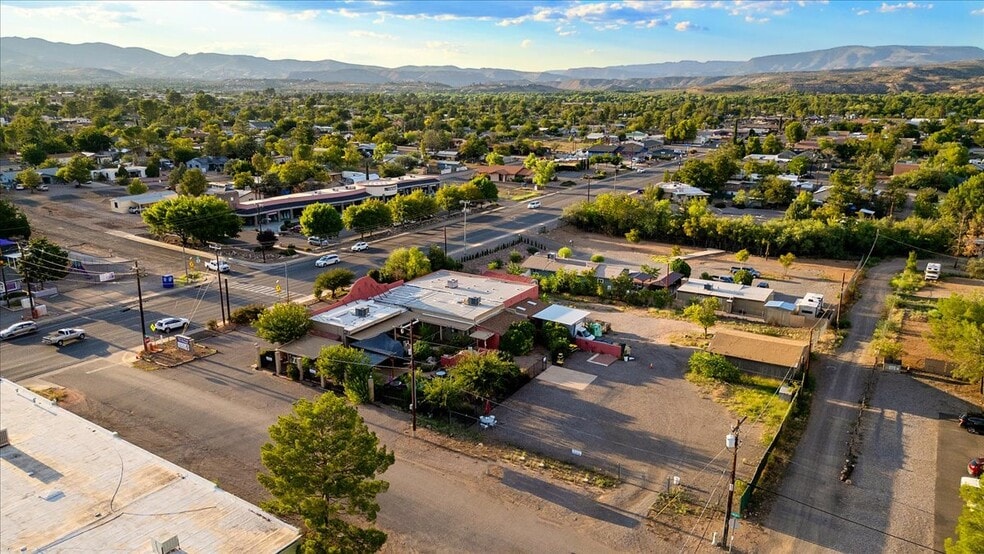 297 S Main St, Cottonwood, AZ à vendre - Photo du bâtiment - Image 3 de 24