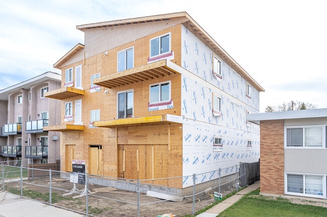 More details for 11425 124 St NW, Edmonton, AB - Office/Medical, Retail for Lease