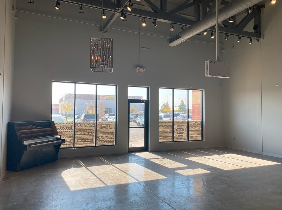 3750 32nd Ave S, Grand Forks, ND for lease Building Photo- Image 1 of 5