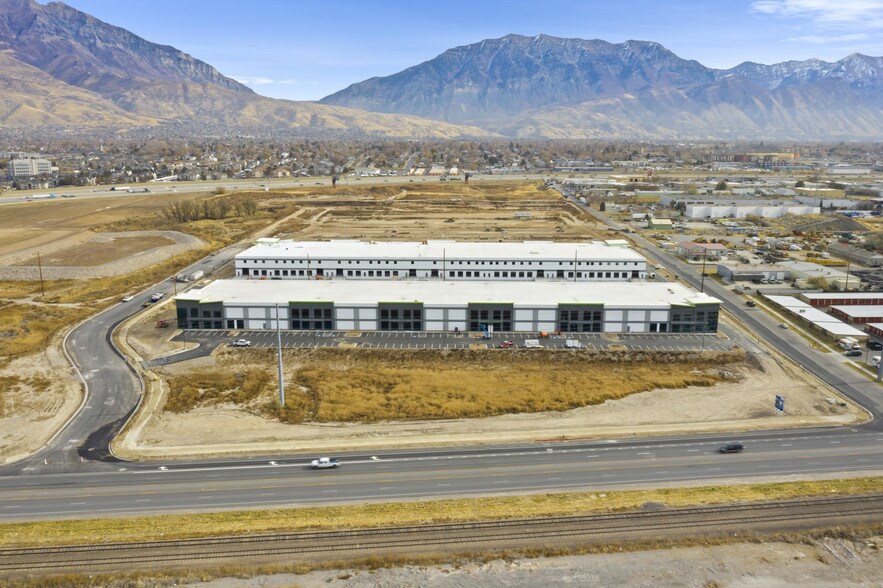 1580 W 1200 N, Orem, UT à louer - Photo du bâtiment - Image 3 de 7