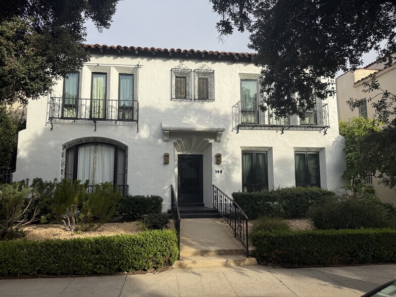 144 N Clark Dr, Beverly Hills, CA à vendre - Photo du bâtiment - Image 2 de 25