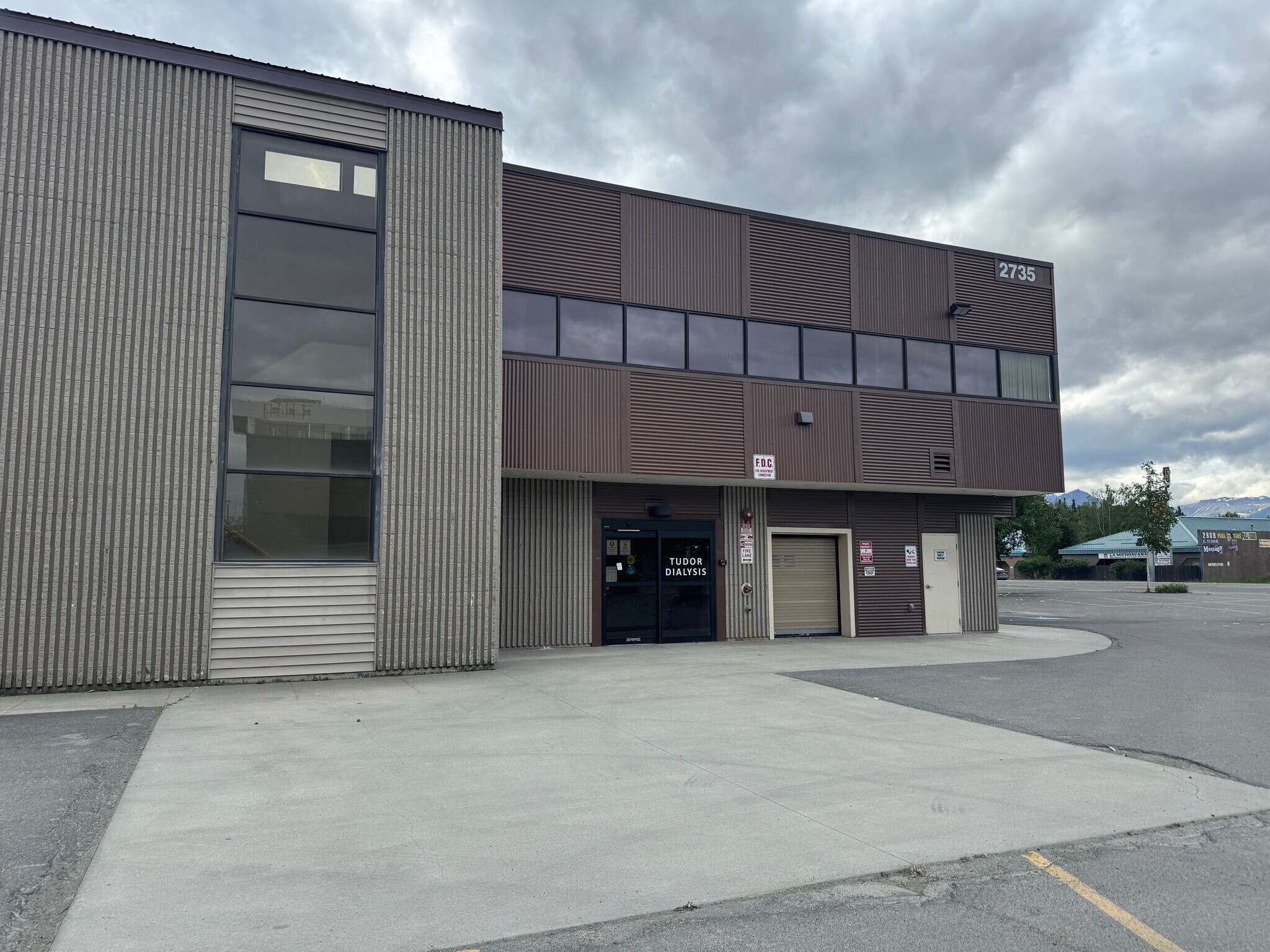 2735 E Tudor Rd, Anchorage, AK for lease Building Photo- Image 1 of 13