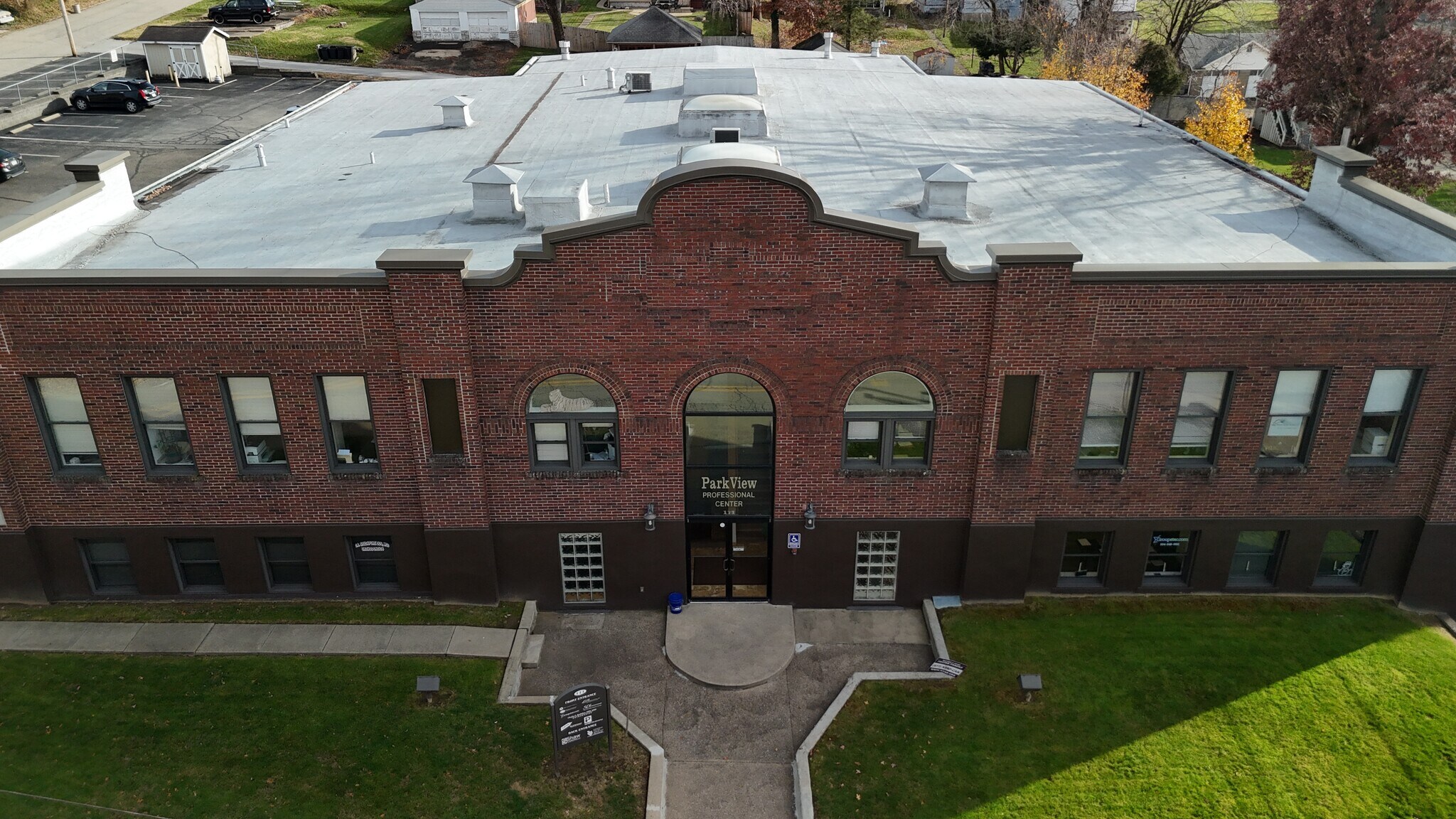 111 Park View Ln, Wheeling, WV for lease Primary Photo- Image 1 of 11