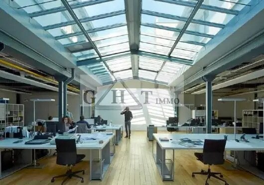 Industrial in Montreuil for sale - Interior Photo - Image 1 of 2