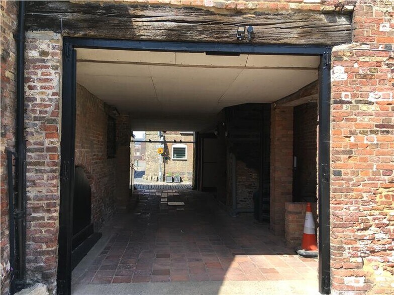 1 Kings Staithe Ln, Kings Lynn à vendre - Photo du bâtiment - Image 2 de 3