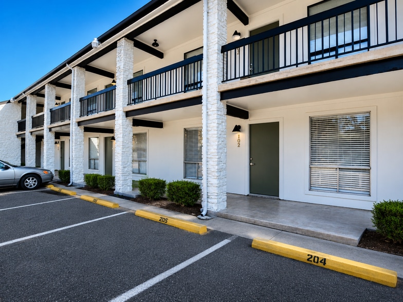 1614 Wheless Ln, Austin, TX for sale - Building Photo - Image 3 of 12