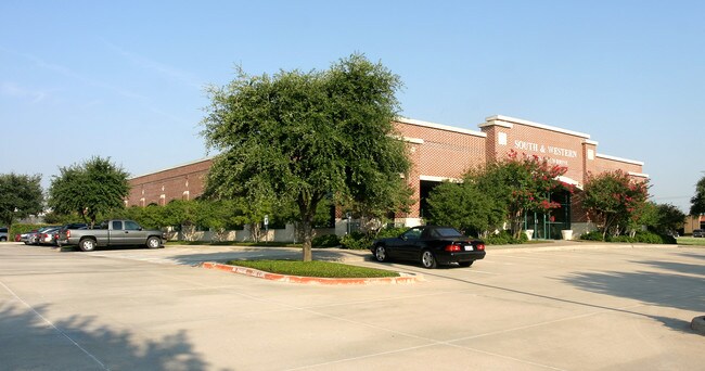 Plus de détails pour 15835 Quorum Dr, Addison, TX - Bureau à louer