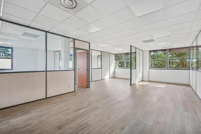 Bureau dans Saint-Genis-Laval à vendre - Photo intérieure - Image 3 de 14