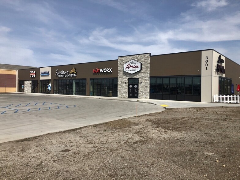 3001 Yorktown Dr, Bismarck, ND for lease - Building Photo - Image 1 of 5