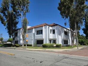 1175 E Garvey St, Covina, CA à louer Photo du bâtiment- Image 1 de 6