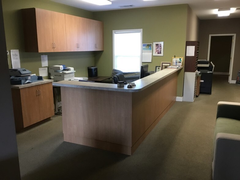 583 Grant St, Clarkesville, GA à louer - Photo intérieure - Image 3 de 23